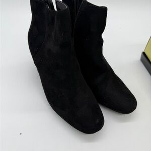 Diba Black Ankle Boots with Box - women’s size 9.5 - Suede Material